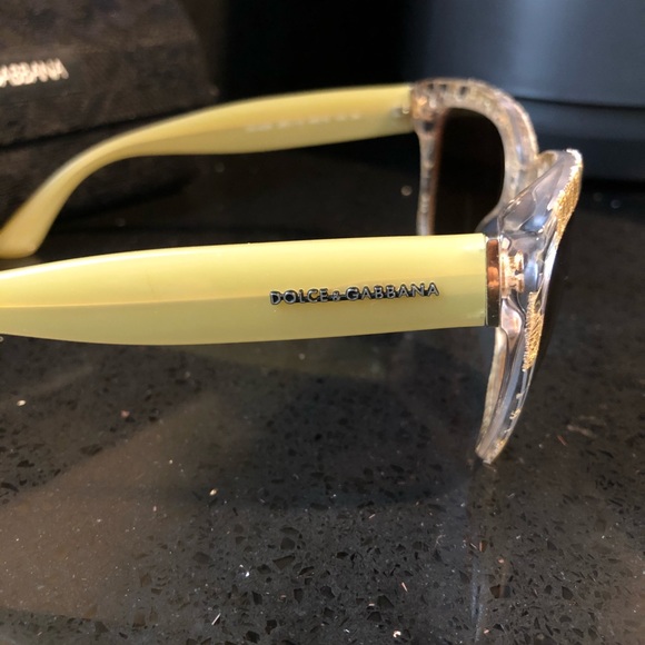 Dolce & Gabbana Gold Lace sunglasses - Picture 5 of 11